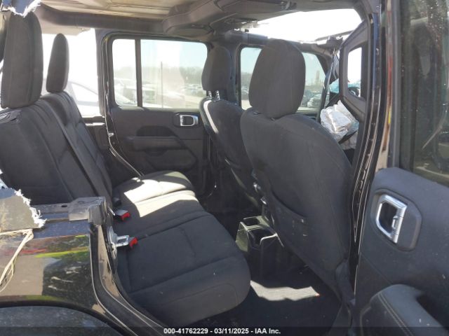 1C4HJXEG5KW518202 Jeep Wrangler Unlimited Sahara 4x4