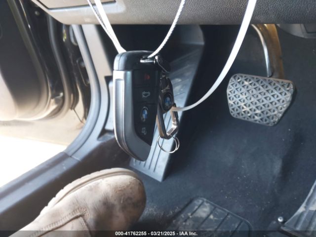 5UXTR7C5XKLF25394 BMW X3 Sdrive30i