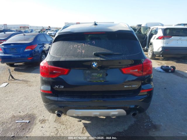 5UXTR7C5XKLF25394 BMW X3 Sdrive30i
