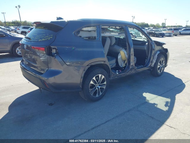 5TDHZRAH0MS056055 Toyota Highlander Xle
