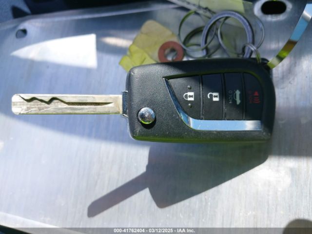 JTDEPRAE0LJ114241 Toyota COROLLA LE