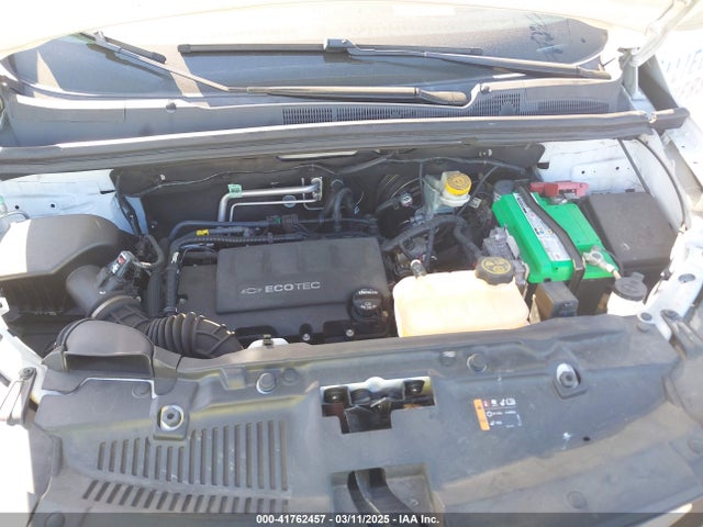 3GNCJNSB7JL419819 Chevrolet TRAX LS