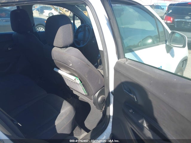 3GNCJNSB7JL419819 Chevrolet TRAX LS