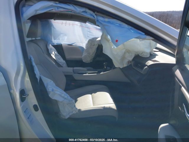 2T2HZMDAXNC313410 Lexus RX 350