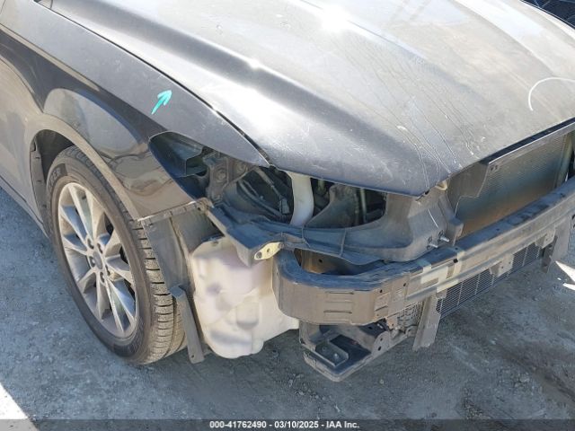 3FA6P0HD9HR196910 Ford FUSION SE