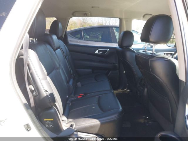 5N1DR2MM2JC638617 Nissan Pathfinder Sl