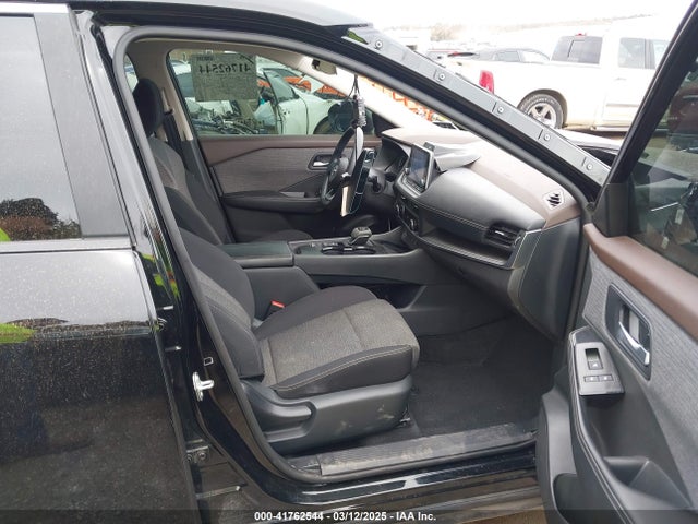 5N1BT3BA4PC937171 Nissan Rogue Sv Fwd