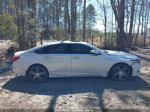 1HGCV3F95NA013660 Honda Accord Hybrid Touring