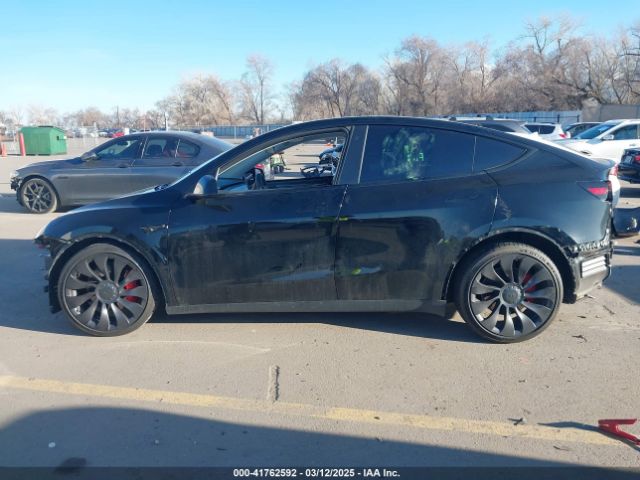 7SAYGDEF0NF447541 Tesla Model Y Performance Dual Motor All-wheel Drive