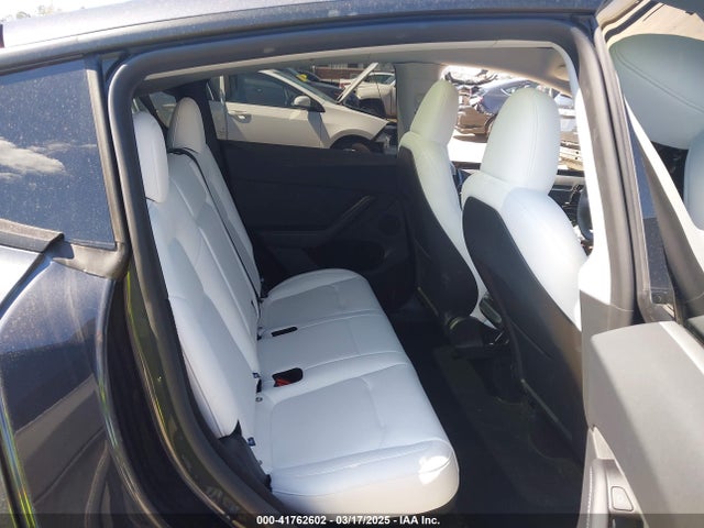 2024 TESLA MODEL Y 7SAYGDEF1RA329825 Photo 7