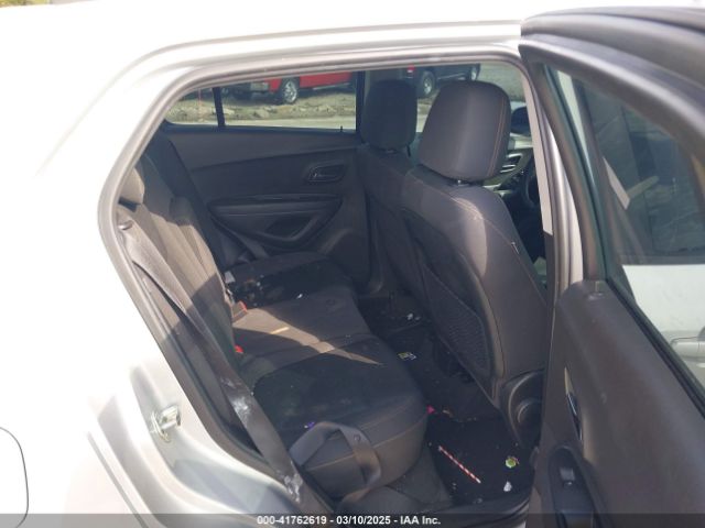 3GNCJKSB4JL147759 Chevrolet TRAX LS