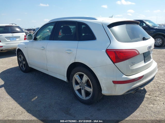 2011 AUDI Q5 WA1DKAFP8BA092102 Photo 2