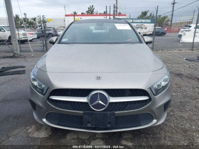 WDD3G4EB5KW035178 Mercedes-Benz A 220