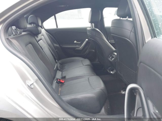 WDD3G4EB5KW035178 Mercedes-Benz A 220