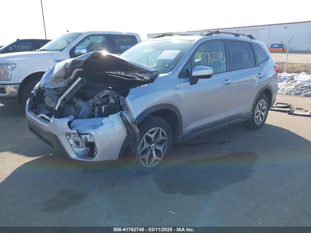 JF2SKAJC4LH521165 Subaru Forester Premium