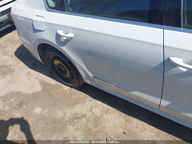 1VWBS7A35GC024868 Volkswagen Passat 1.8t Se