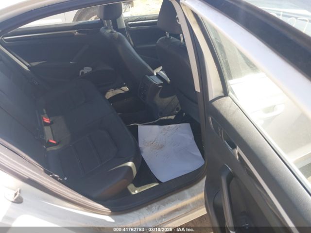 1VWBS7A35GC024868 Volkswagen Passat 1.8t Se