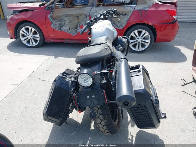2022 MOTO GUZZI V7 ZGUKZUA01NM000736 Photo 5