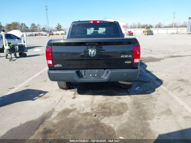 1C6RR7KG1JS106180 RAM 1500 Tradesman  4x4 5'7 Box