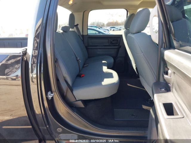 1C6RR7KG1JS106180 RAM 1500 Tradesman  4x4 5'7 Box