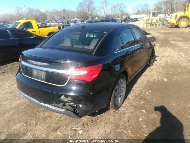 1C3CCBAB5EN146666 Chrysler 200 LX
