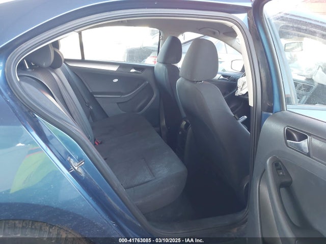 3VWD17AJ2FM291120 Volkswagen 1.8t