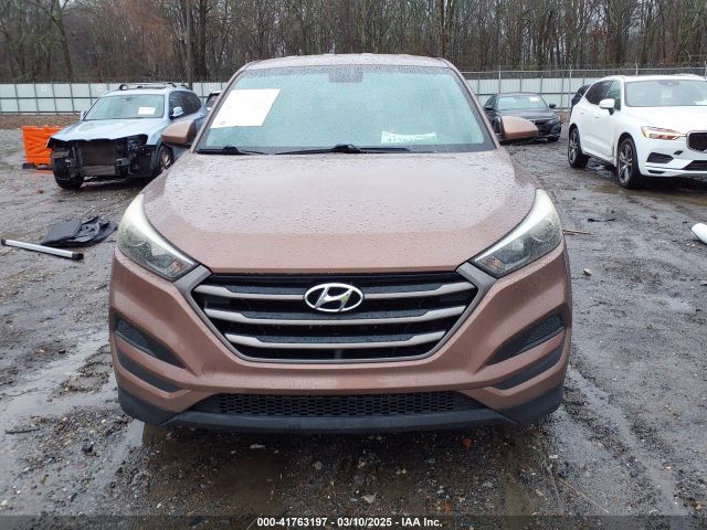 KM8J23A48GU238176 Hyundai TUCSON SE