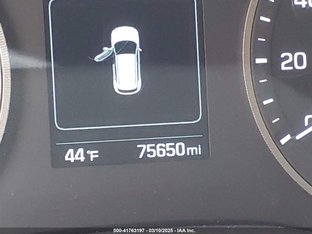 KM8J23A48GU238176 Hyundai TUCSON SE