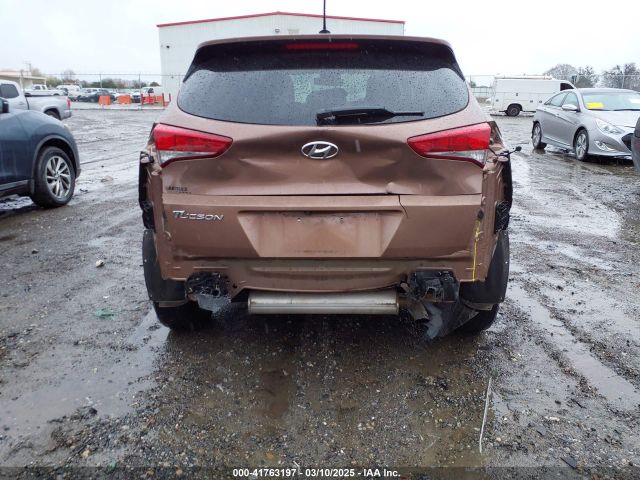 KM8J23A48GU238176 Hyundai TUCSON SE