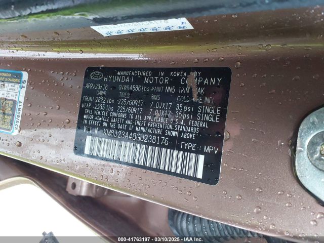 KM8J23A48GU238176 Hyundai TUCSON SE