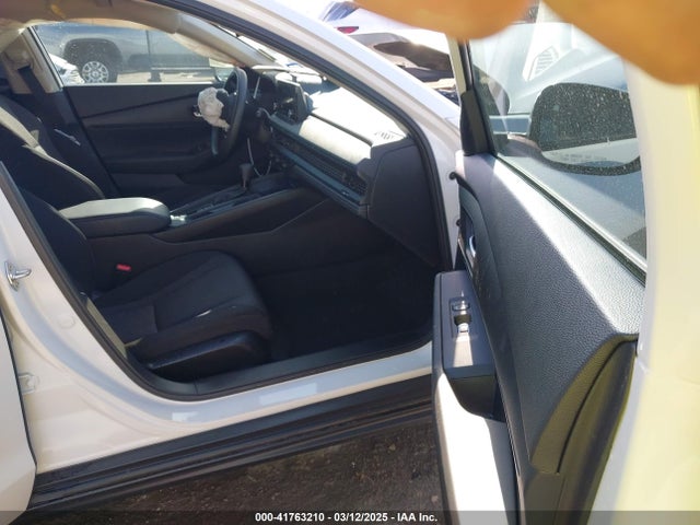 1HGCY1F25PA025471 Honda ACCORD LX