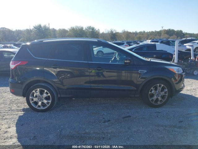 1FMCU9J95EUC65558 Ford Escape Titanium