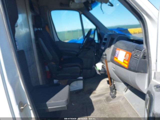 WD3PE8DE7E5898671 Mercedes-Benz Sprinter 2500 High Roof