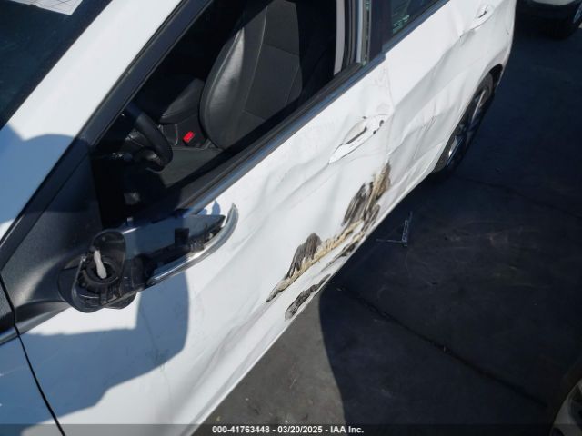 KMHD35LH3HU354747 Hyundai ELANTRA GT