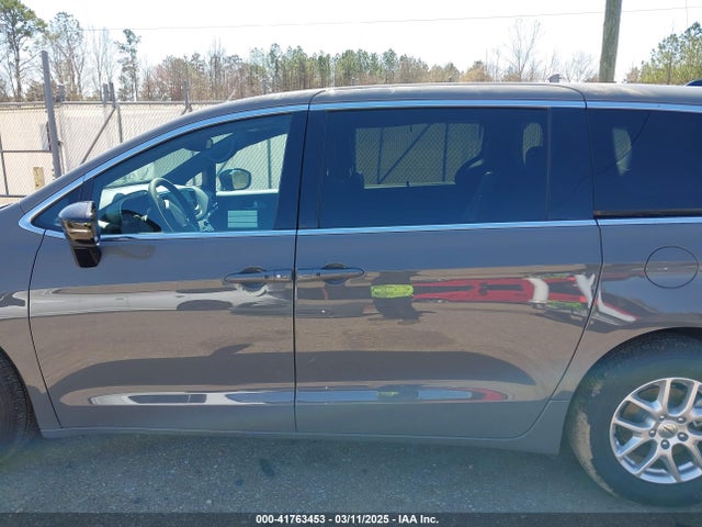 Chrysler Pacifica Select 2025 2C4RC1BG0SR541282 Image 15