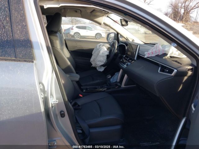 7MUDAABG0RV119925 Toyota Corolla Cross Xle