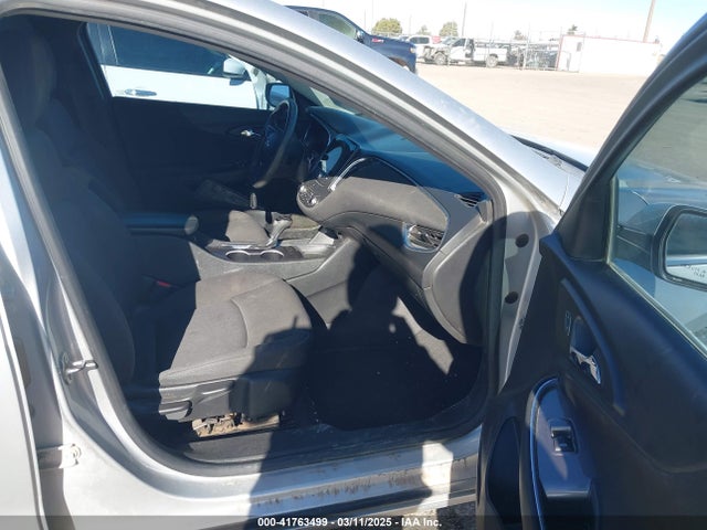 1G1ZD5ST0KF173011 Chevrolet MALIBU LT