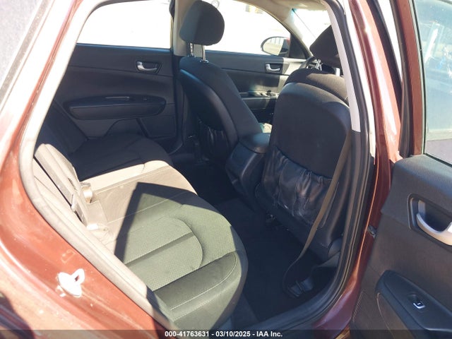5XXGT4L33JG210014 KIA Optima Lx