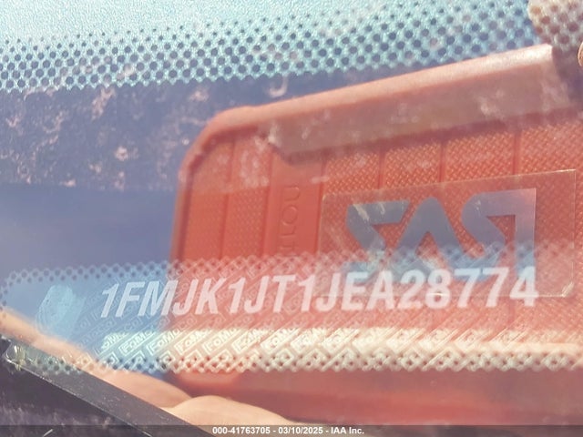 1FMJK1JT1JEA28774 Ford Expedition Max Xlt