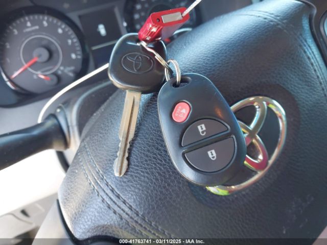 5TDZZ3DC2HS771930 Toyota Sienna L 7 Passenger
