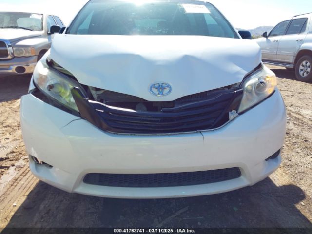 5TDZZ3DC2HS771930 Toyota Sienna L 7 Passenger