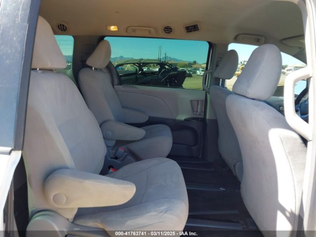 5TDZZ3DC2HS771930 Toyota Sienna L 7 Passenger