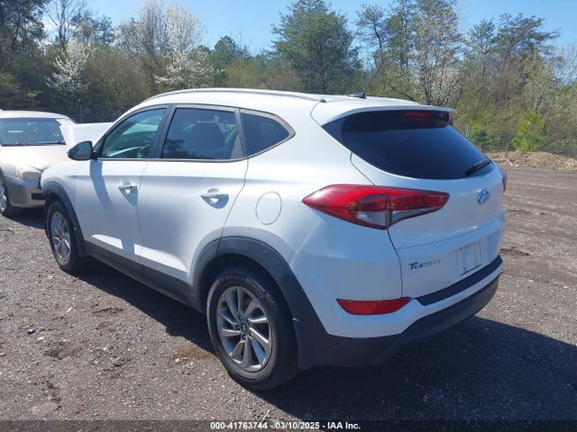 KM8J33A48GU089197 Hyundai TUCSON SE