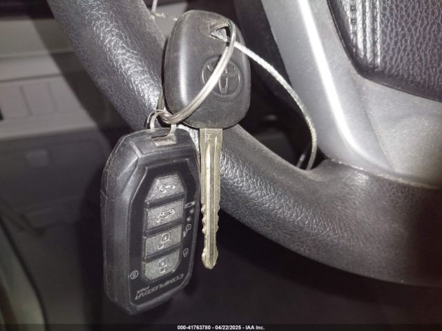 5TDKZ3DC4JS948422 Toyota Sienna Le 8 Passenger