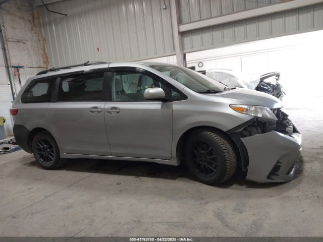 5TDKZ3DC4JS948422 Toyota Sienna Le 8 Passenger