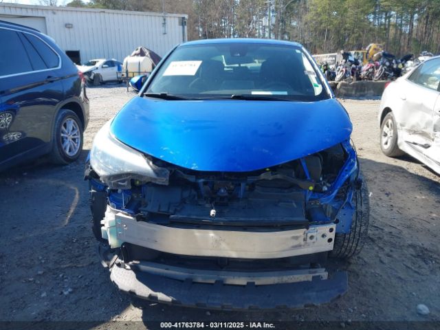 NMTKHMBXXLR108905 Toyota C-HR LE