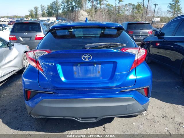 NMTKHMBXXLR108905 Toyota C-HR LE