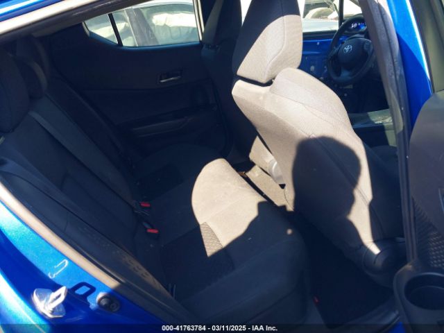 NMTKHMBXXLR108905 Toyota C-HR LE