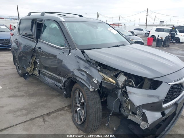 5TDHZRAH5LS004127 Toyota Highlander Xle