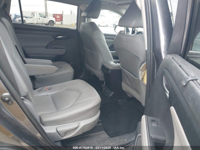 5TDHZRAH5LS004127 Toyota Highlander Xle